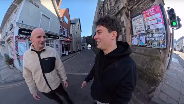 John meets Xioma
