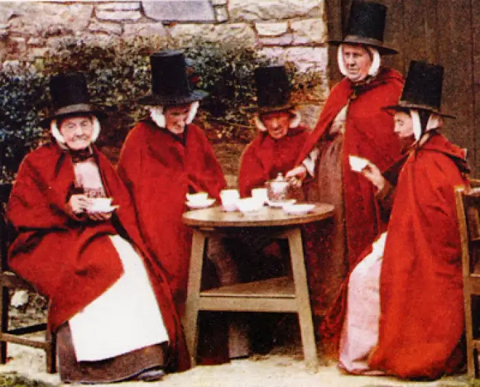 Traditional welsh clothing