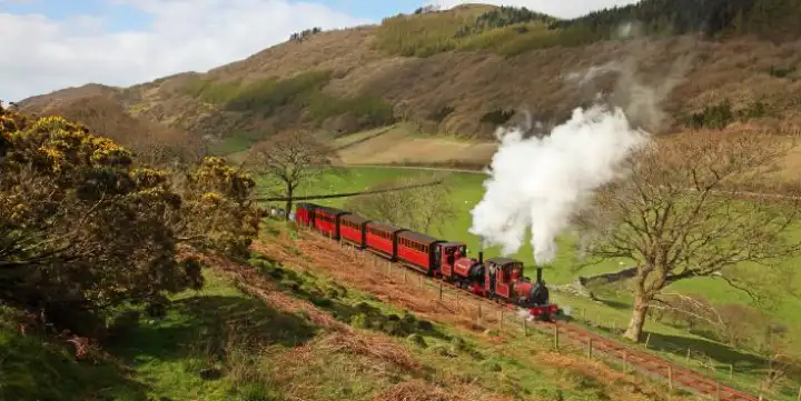 Steam engine train at Tal y Llyn